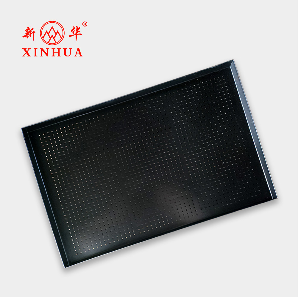 Fold the welding perforated baking pans