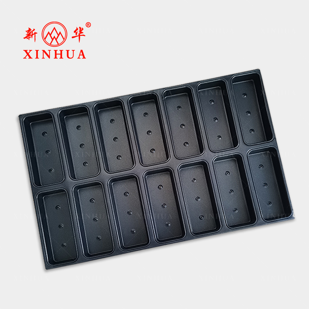Rectangular bottom perforated baking dish