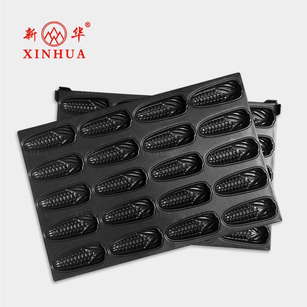 Commercial baking pan for corn shaped cake bread